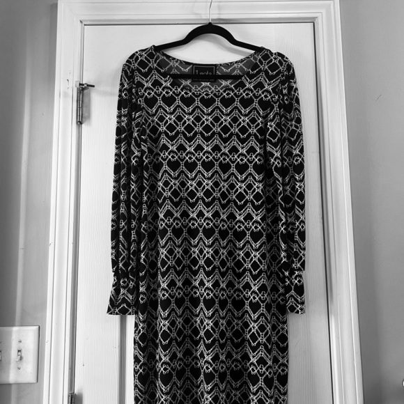 Leota Dress Geometric Print Black White RARE Pattern M - Picture 1 of 6